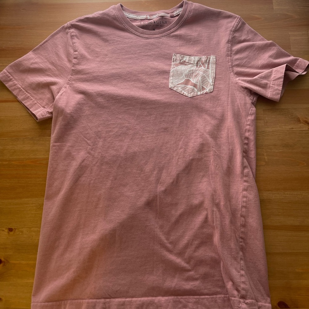Mauve color tee size small